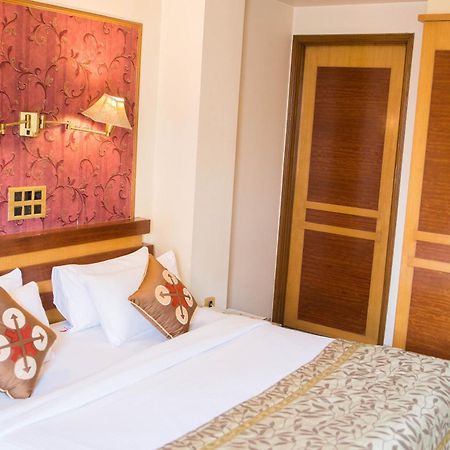Hotel Deccan Royaale, Shivajinagar Pune Exterior photo