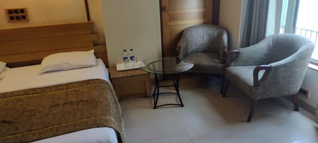 Hotel Deccan Royaale, Shivajinagar Pune Exterior photo