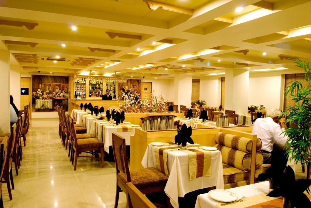 Hotel Deccan Royaale, Shivajinagar Pune Exterior photo