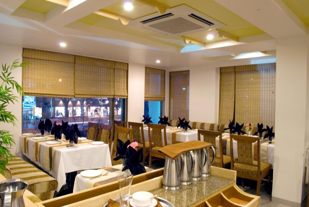Hotel Deccan Royaale, Shivajinagar Pune Exterior photo